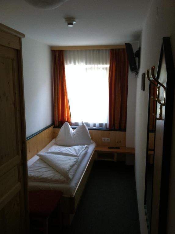 Werfenerhof Otel Oda fotoğraf